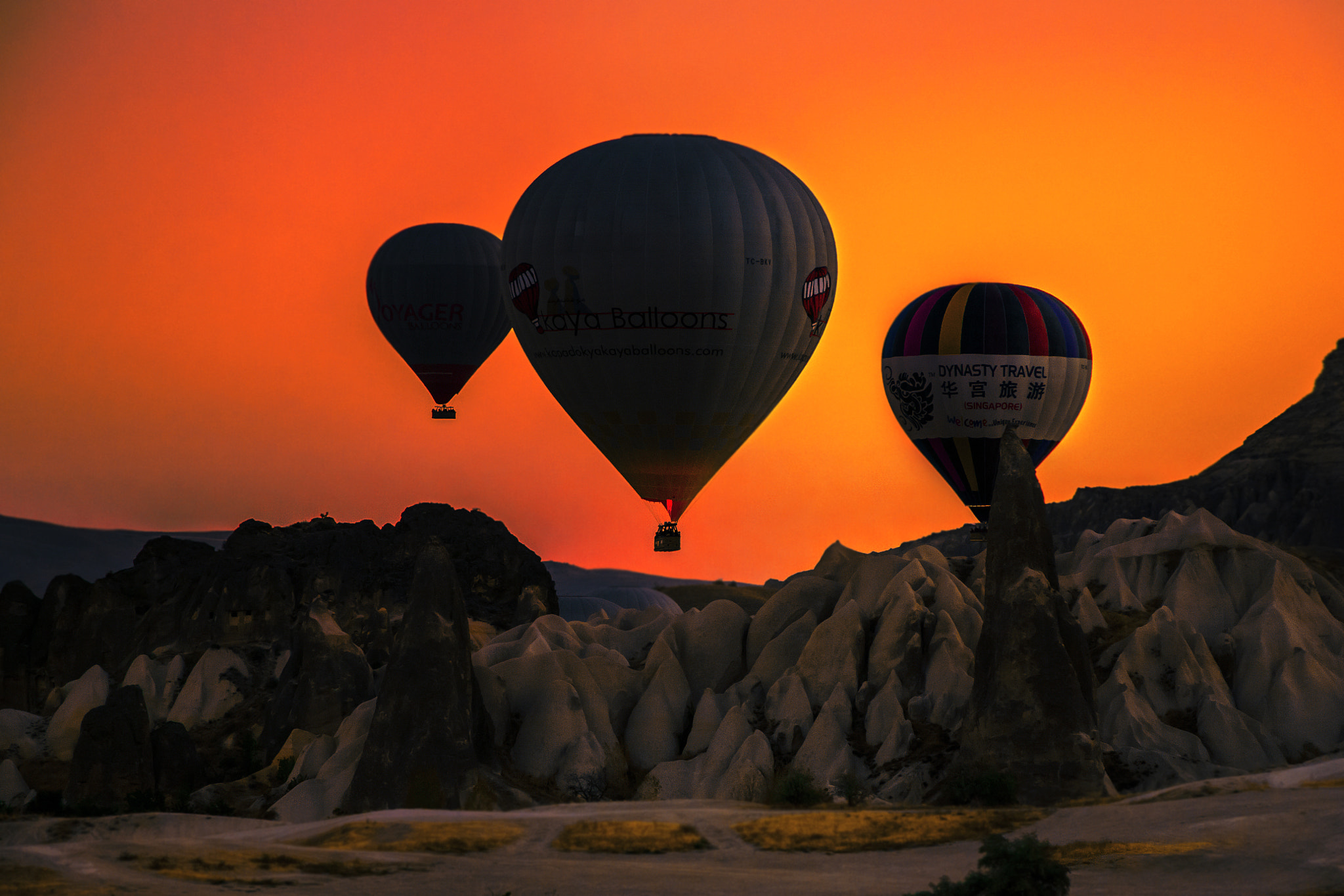 Balloons over the Cappadocia.jpg